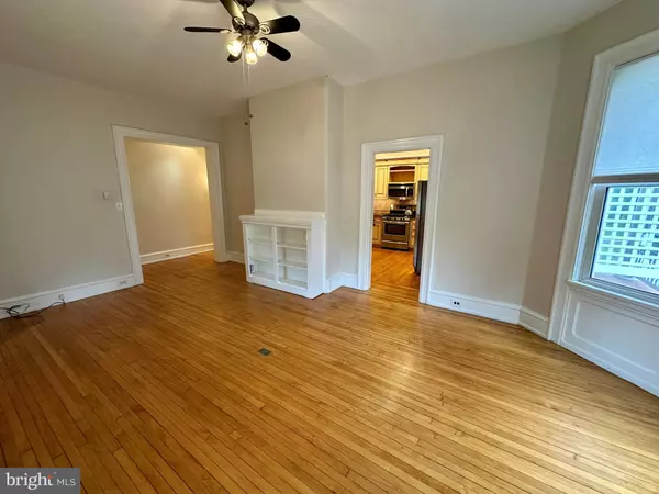 Moorestown, NJ 08057,136 E CENTRAL AVE