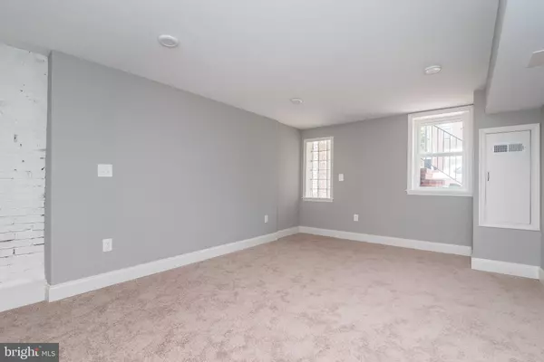 Baltimore, MD 21230,704 E FORT AVE