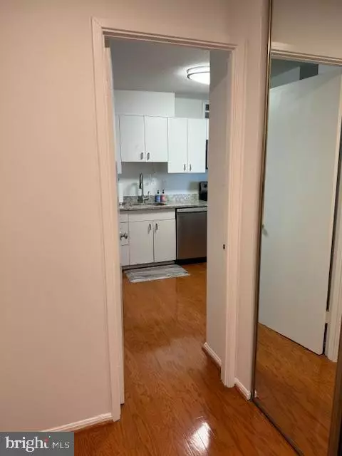 Alexandria, VA 22304,205 YOAKUM PKWY #1826