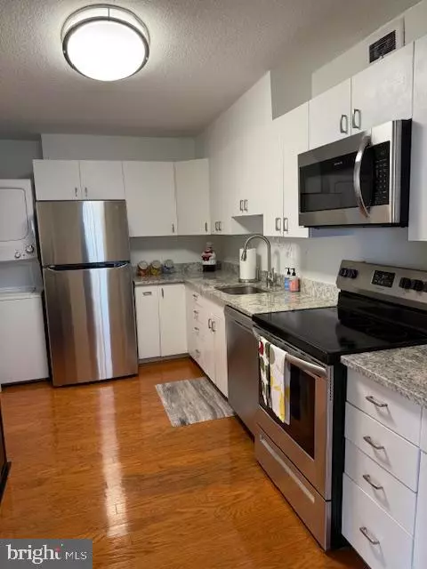 Alexandria, VA 22304,205 YOAKUM PKWY #1826