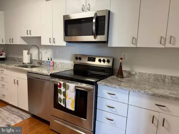 Alexandria, VA 22304,205 YOAKUM PKWY #1826