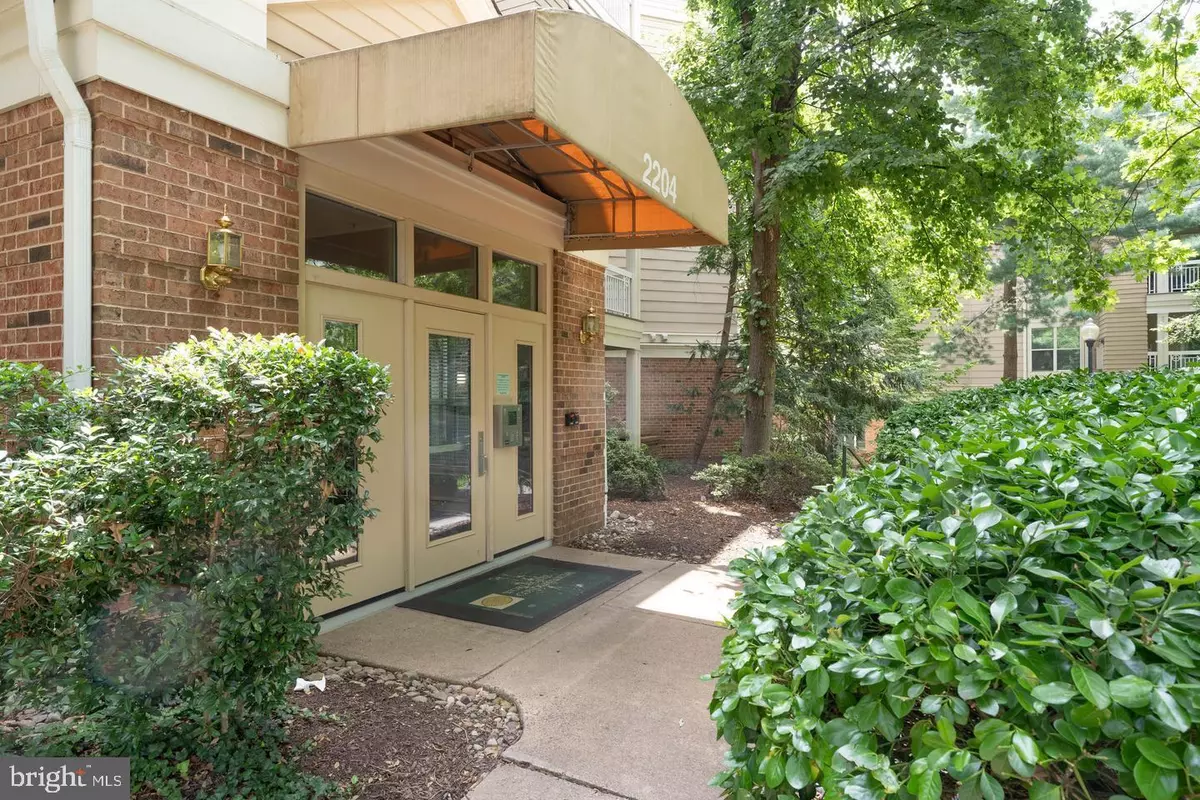 Herndon, VA 20170,2204 WESTCOURT LN ## 303