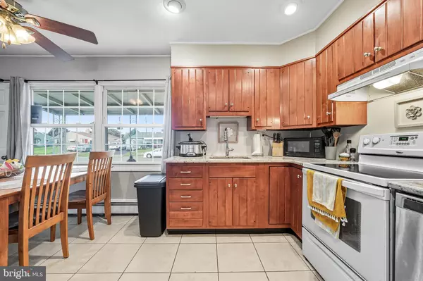 Levittown, PA 19055,167 FARMBROOK DR