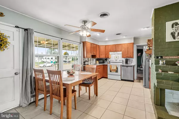 Levittown, PA 19055,167 FARMBROOK DR