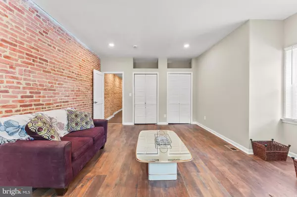 Baltimore, MD 21224,446 N LINWOOD AVE