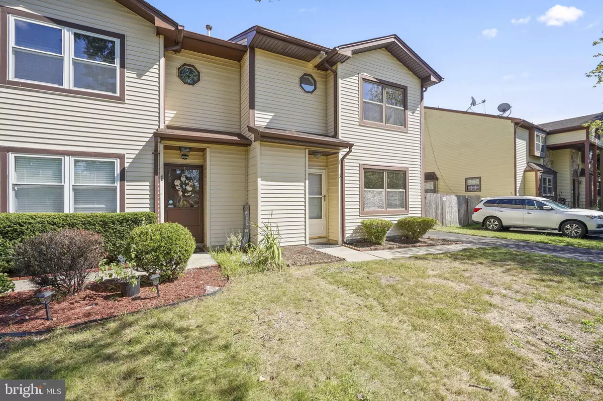 Dayton, NJ 08810,3 HANNAH DR