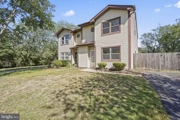 Dayton, NJ 08810,3 HANNAH DR