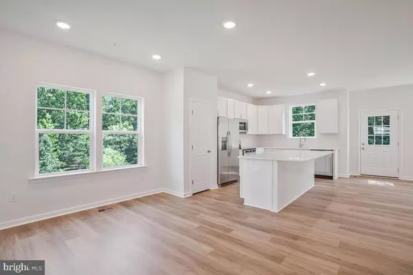 Edgewater, MD 21037,406 WARWICK
