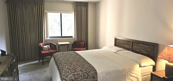 Silver Spring, MD 20906,15100 INTERLACHEN DR #4-908