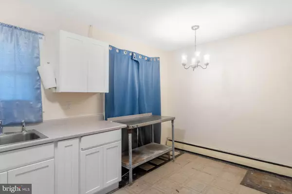 Dover, DE 19901,121 S GOVERNORS BLVD