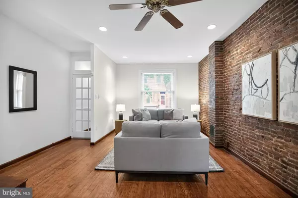 Philadelphia, PA 19146,2424 LOMBARD ST