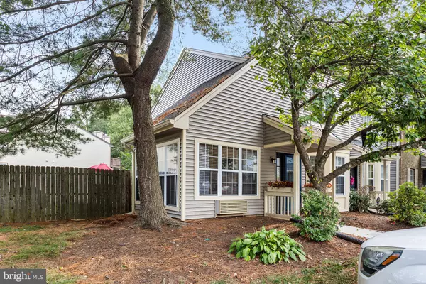 Monmouth Junction, NJ 08852,212 ASH CT