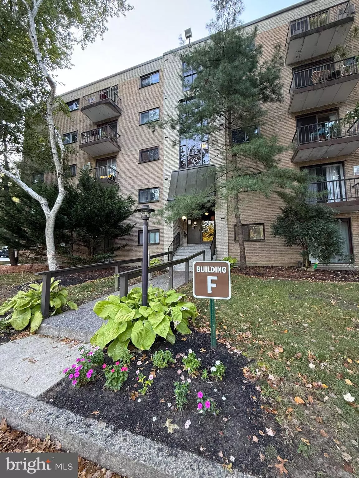 Havertown, PA 19083,400 GLENDALE RD #23
