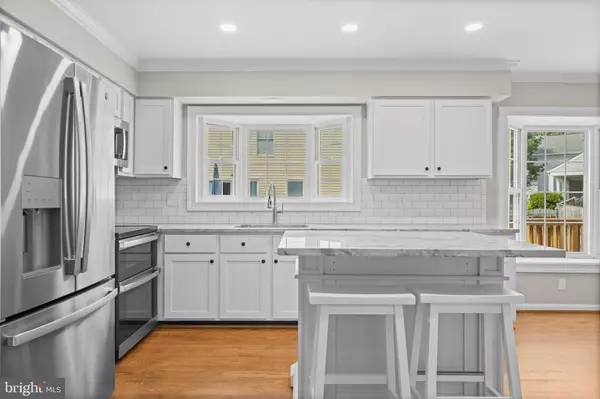 Lorton, VA 22079,8314 FROSTY CT