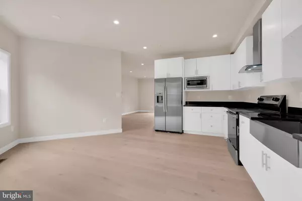 Washington, DC 20032,854 XENIA ST SE #102