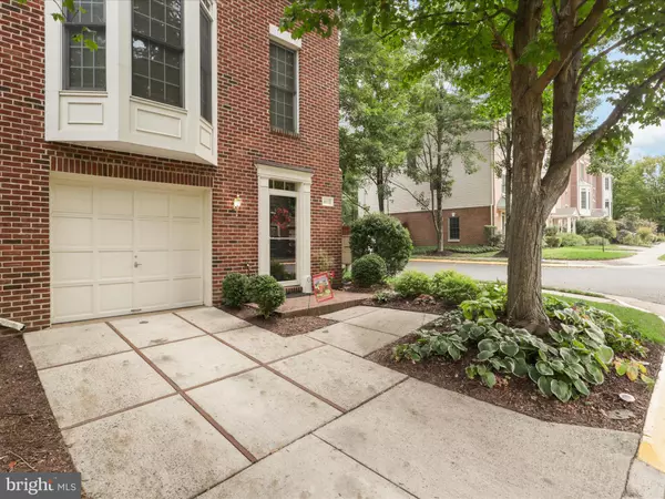 Fairfax, VA 22030,4027 HEATHERSTONE CT