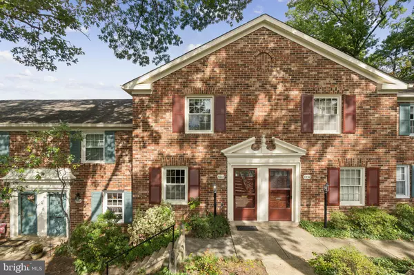 8336 FORRESTER BLVD #448, Springfield, VA 22152