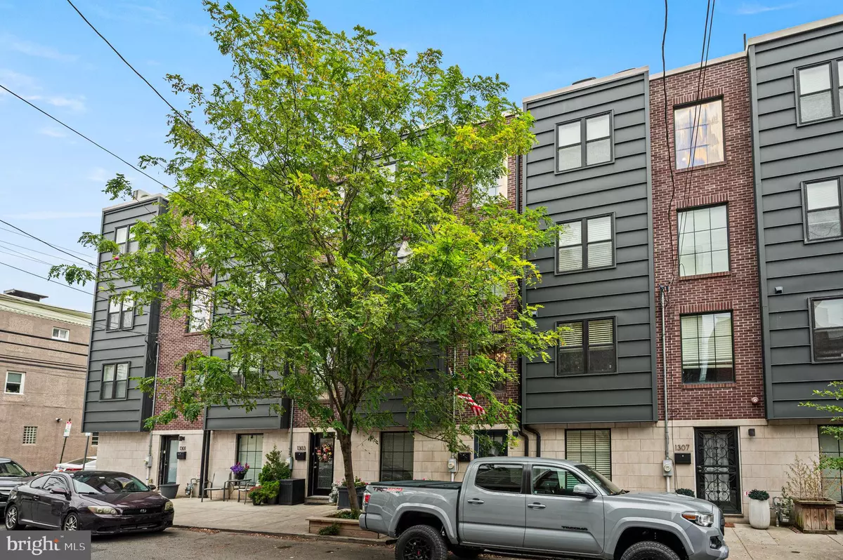 Philadelphia, PA 19147,1305 S 2ND ST
