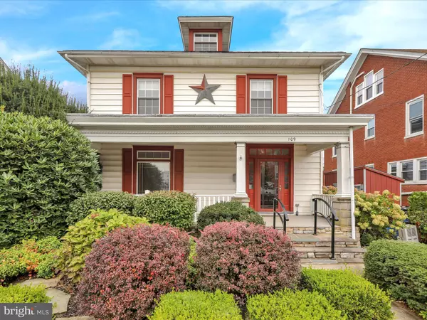 109 W BROAD ST, New Holland, PA 17557