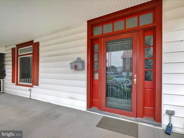 New Holland, PA 17557,109 W BROAD ST