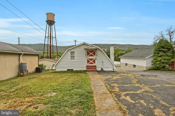 Millersburg, PA 17061,454 UNION ST