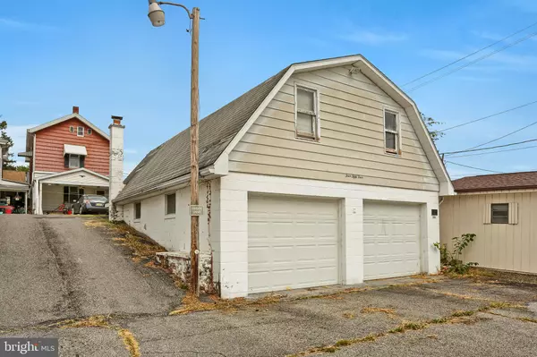 Millersburg, PA 17061,454 UNION ST