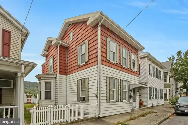 454 UNION ST, Millersburg, PA 17061