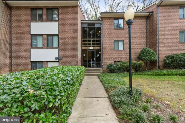 1532 NORTHGATE SQ #1A, Reston, VA 20190