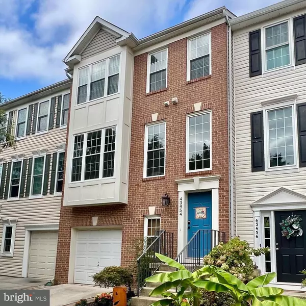 Chantilly, VA 20152,43454 LAIDLOW