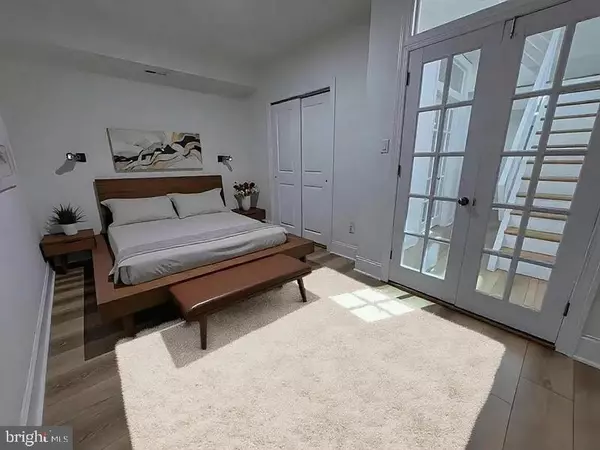 Philadelphia, PA 19130,536 N 19TH ST #1R