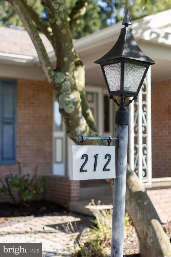 State College, PA 16801,212 SENECA CIR