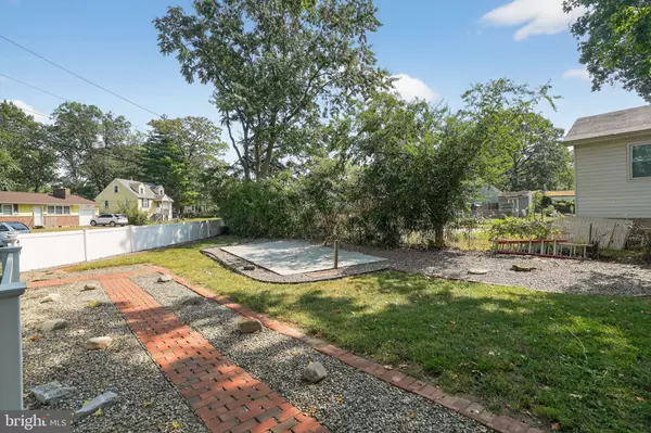 Maple Shade, NJ 08052,107 S FORKLANDING RD