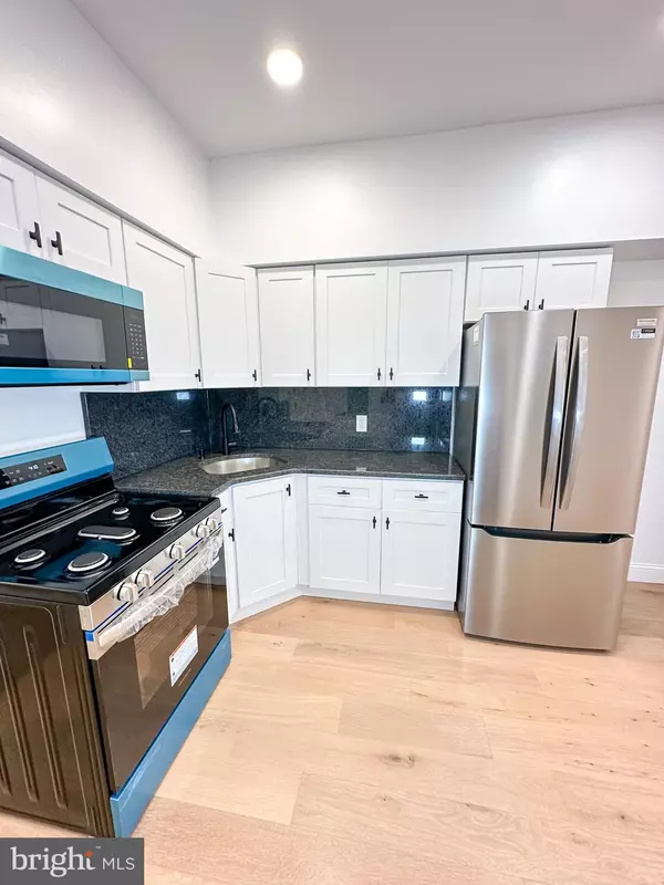 Philadelphia, PA 19134,2070 E LIPPINCOTT ST