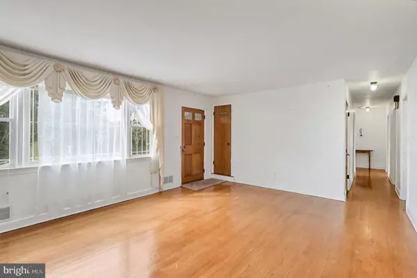 Temple Hills, MD 20748,3704 GULL RD