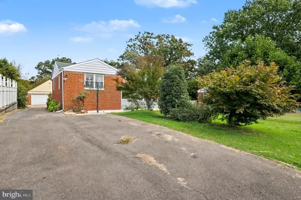Temple Hills, MD 20748,3704 GULL RD