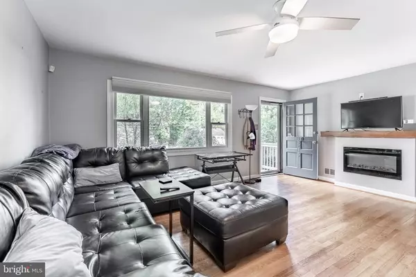 Alexandria, VA 22310,6515 BERKSHIRE DR