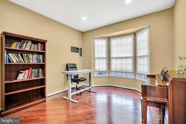 Princeton, NJ 08540,86 RENFIELD DR