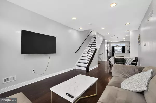 Philadelphia, PA 19146,1517 LATONA ST