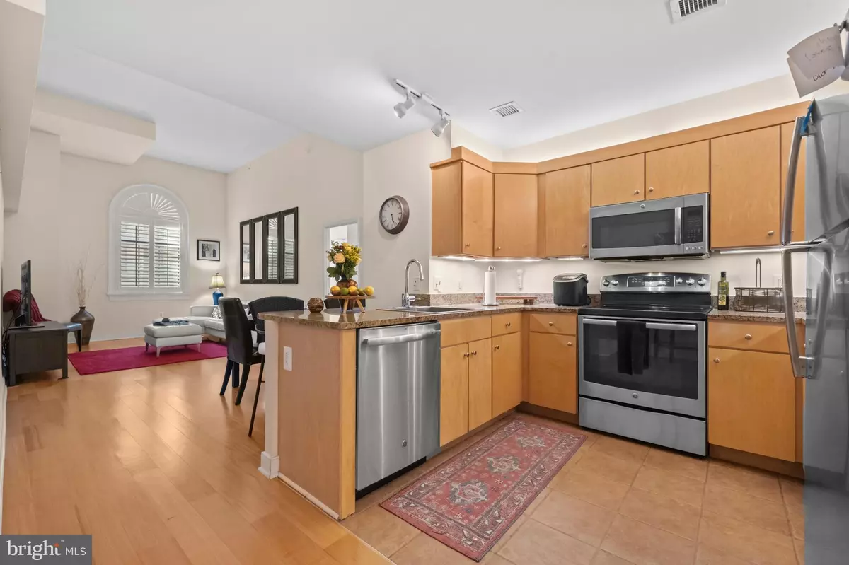 Washington, DC 20004,631 D ST NW #128
