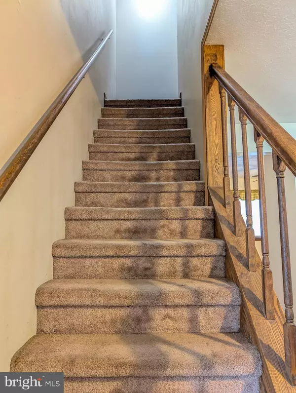 Altoona, PA 16601,1158 CREEKSIDE DR