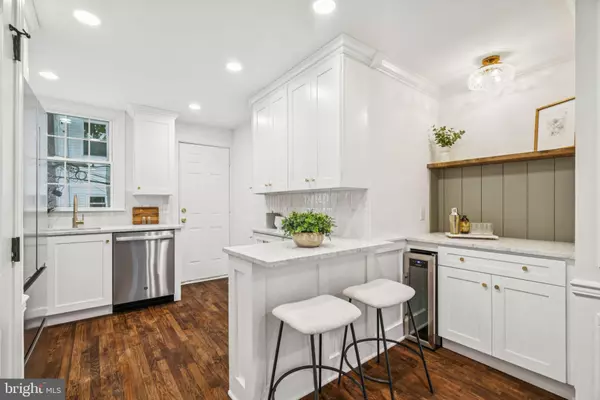 Philadelphia, PA 19145,1935 S HEMBERGER ST