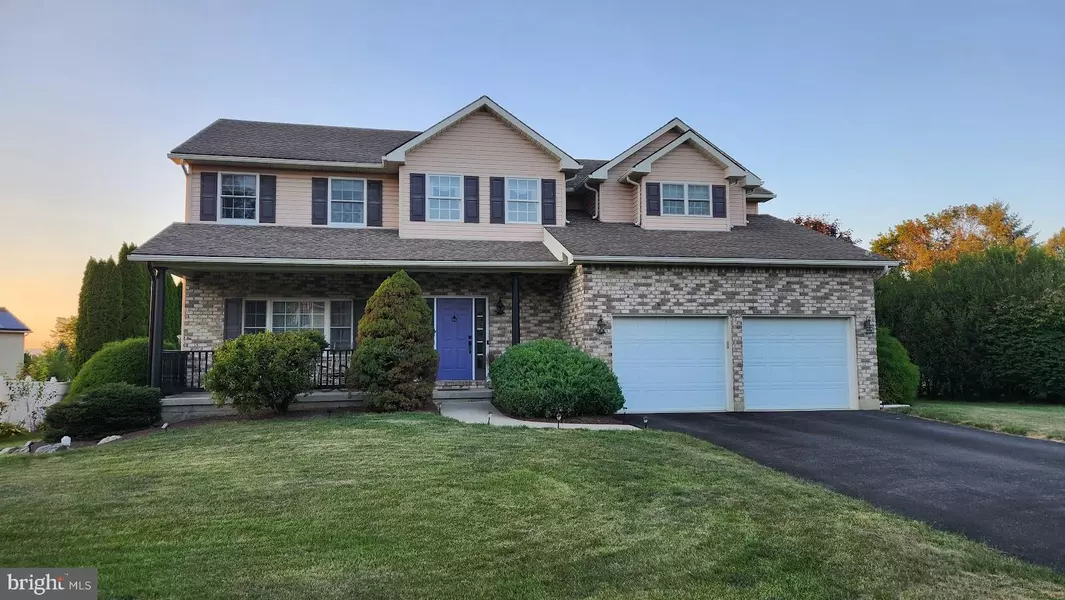2755 DESTINY LN, Easton, PA 18040