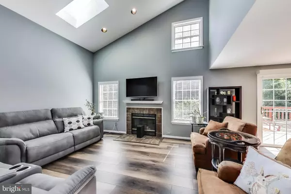 Alexandria, VA 22315,7472 CROSS GATE LN