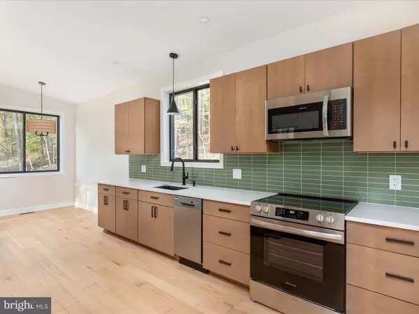 Lost City, WV 26810,715 TIMBERLINE DR