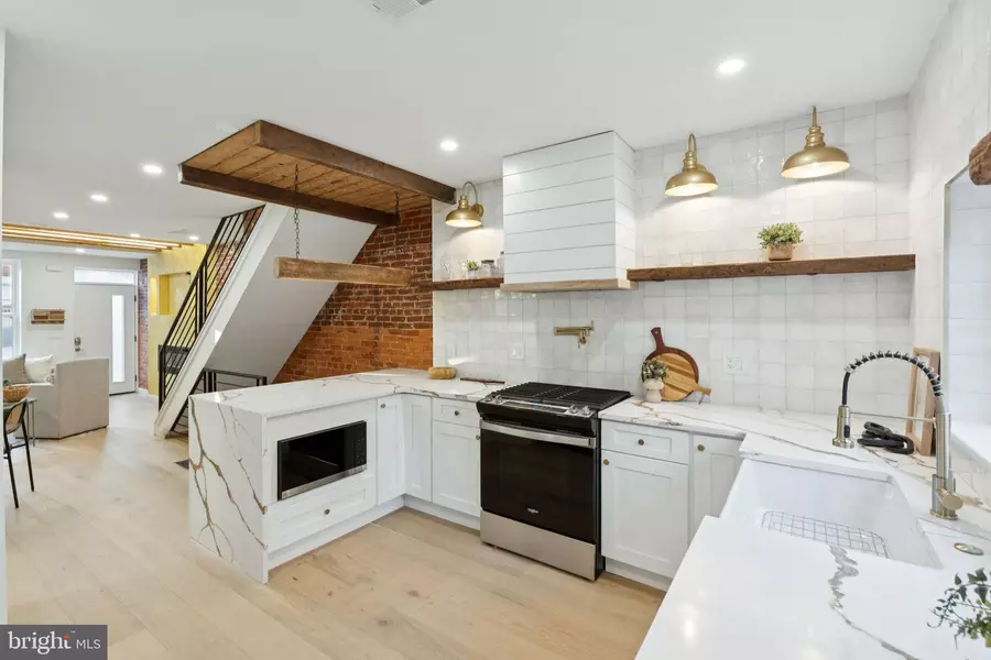 1645 S MOLE ST, Philadelphia, PA 19145