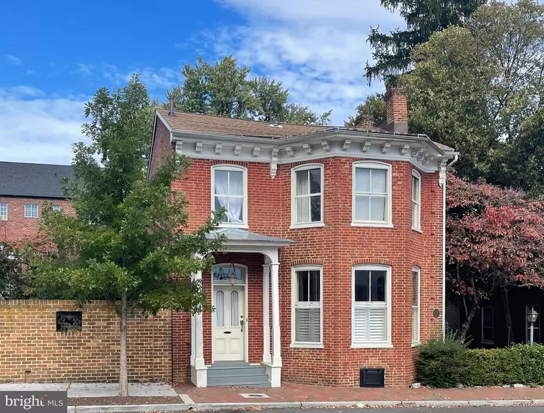 132 AMHERST ST, Winchester, VA 22601