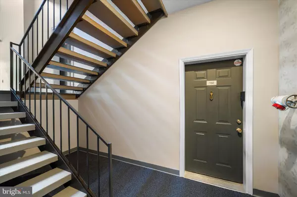 Alexandria, VA 22304,275 S PICKETT ST #102