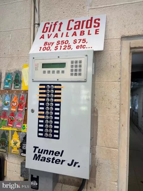 Bordentown, NJ 08505,1060 ROUTE 206