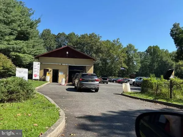 Bordentown, NJ 08505,1060 ROUTE 206