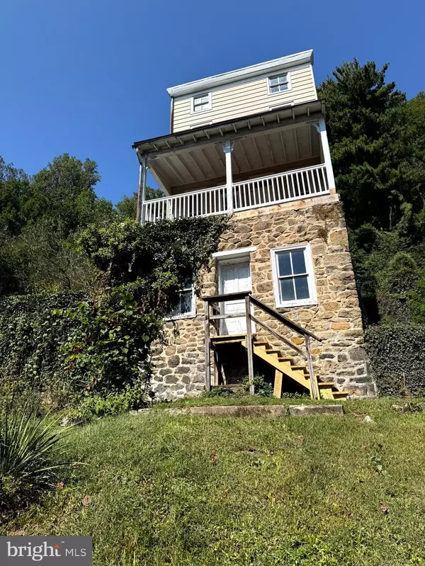 Reading, PA 19606,935 FRIEDENSBURG RD